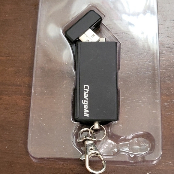 3 IN 1 Portable Keychain Power Bank - Picture 5 of 12